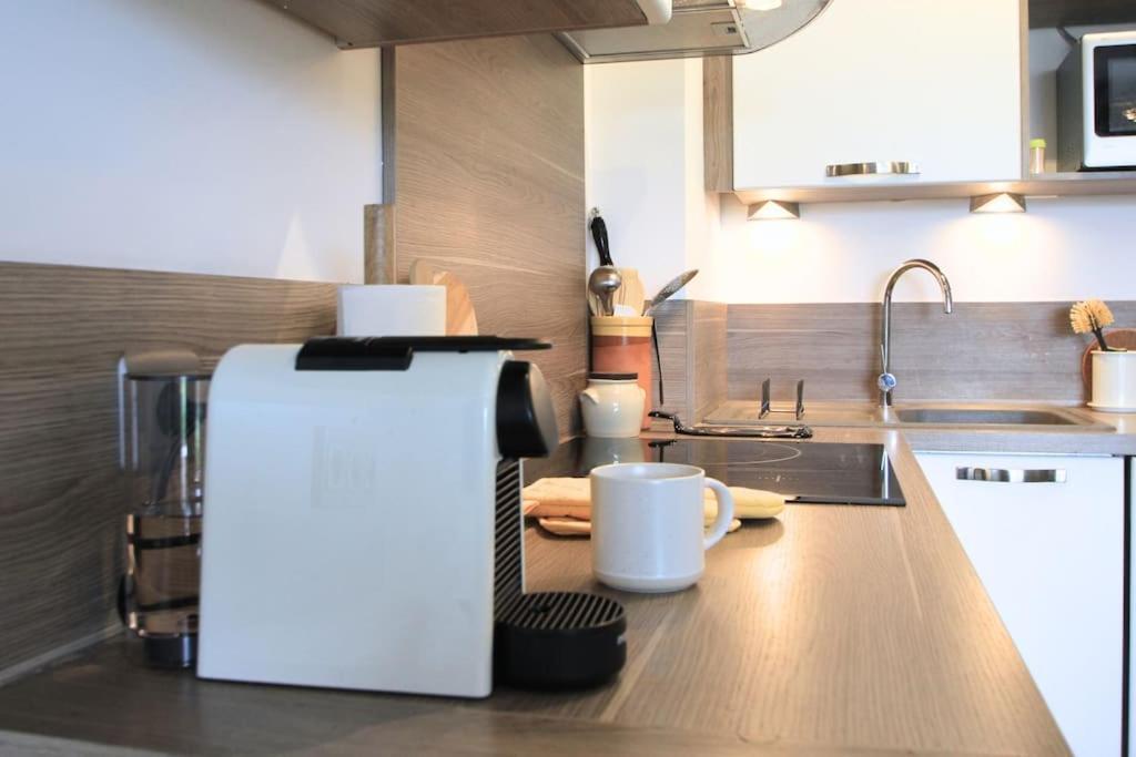 Cosy Appartement Entre Vignes Et Garrigue Avec Piscine Péret Екстериор снимка