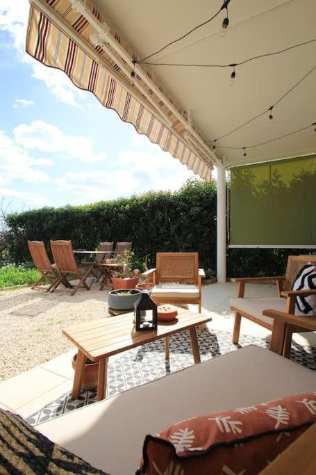 Cosy Appartement Entre Vignes Et Garrigue Avec Piscine Péret Екстериор снимка