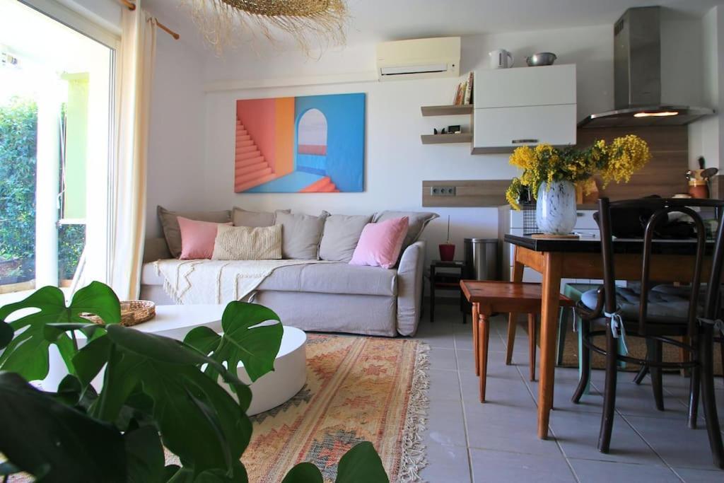 Cosy Appartement Entre Vignes Et Garrigue Avec Piscine Péret Екстериор снимка